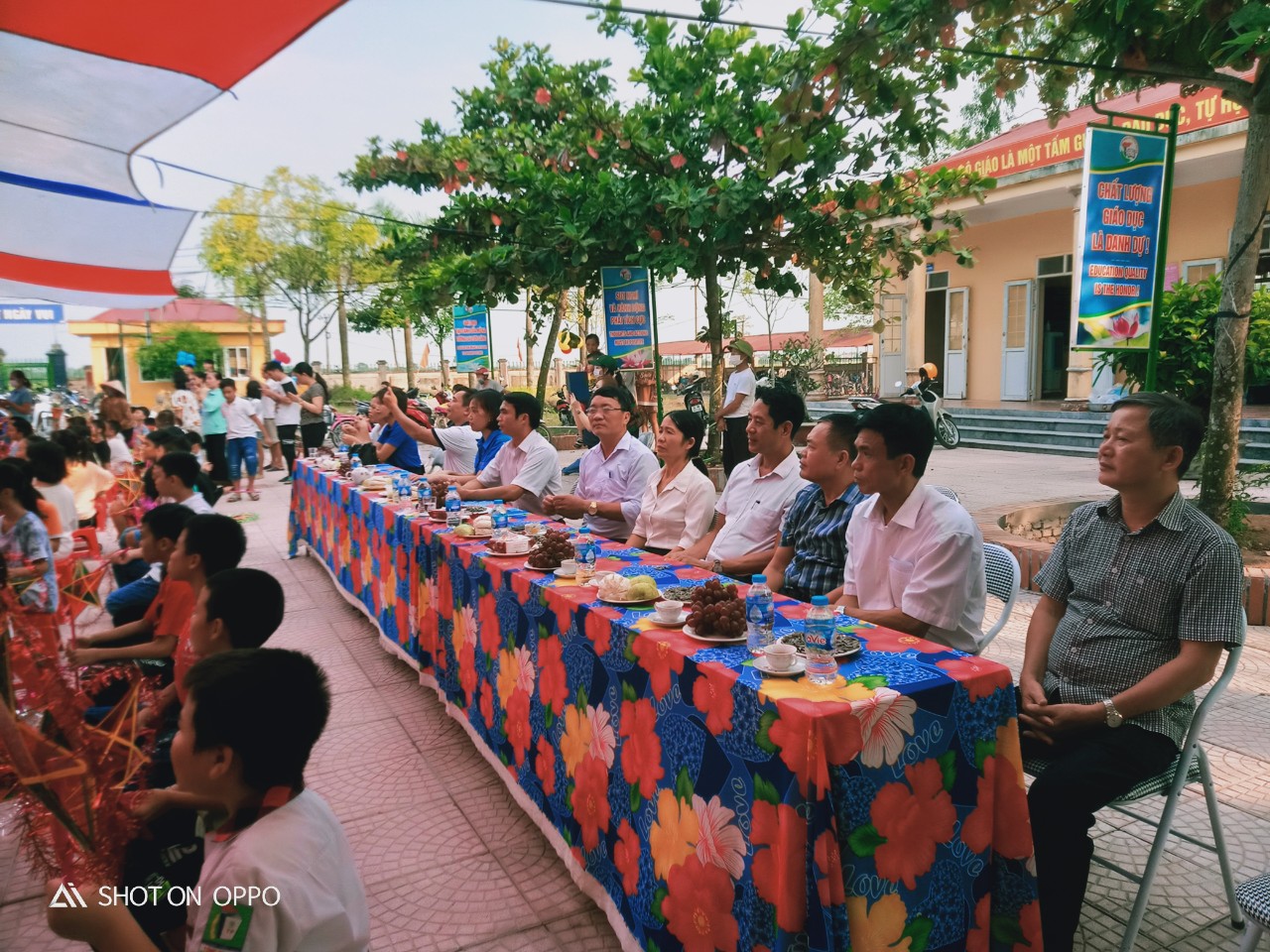 Trường tiểu học Tống Phan tổ chức Tết Trung Thu cho học sinh